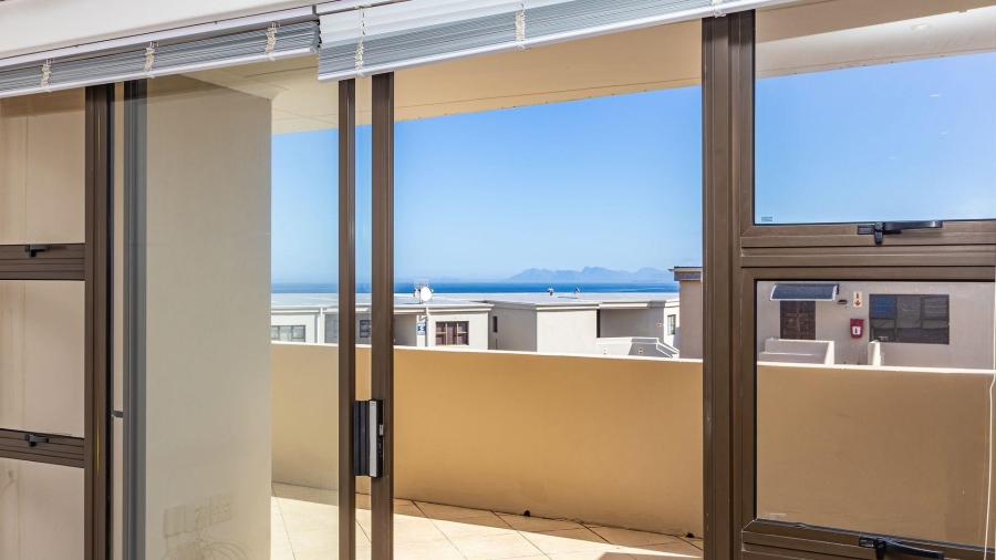 2 Bedroom Property for Sale in De Kelders Western Cape